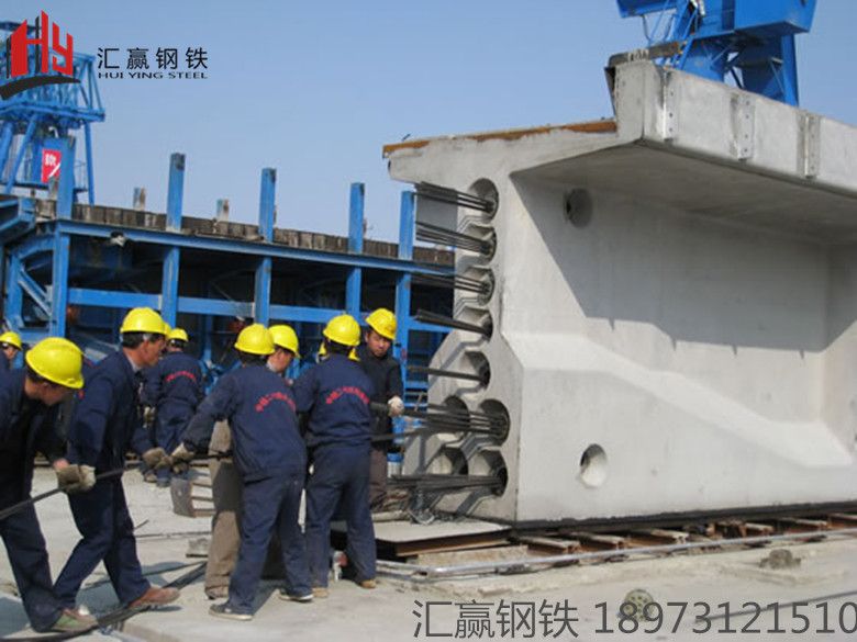 钢绞线穿束工程