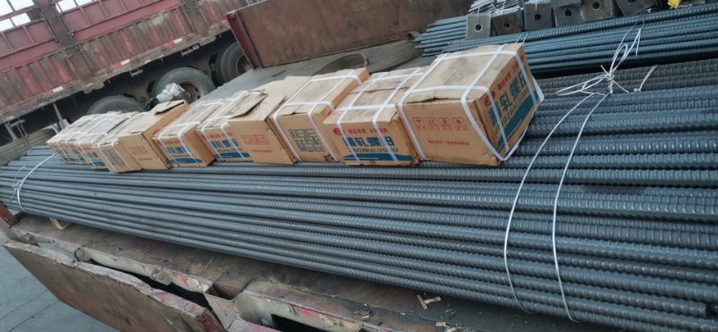 930精轧螺纹钢筋.jpg